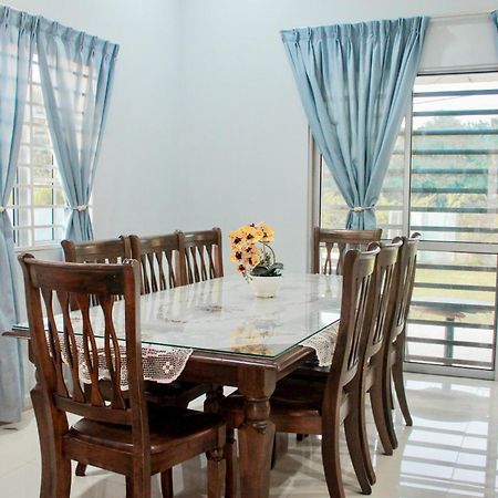 Kundang Villa @ Tasik Biru - 3 Bedrooms Bungalow Rawang Luaran gambar
